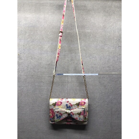 Betsey Johnson Handbags - Betsy Johnson Crossbody Purse Floral Bow Inside Wallet Organization Pockets